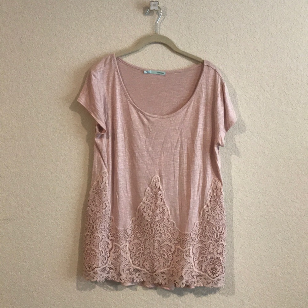 Beautiful lace lined shirt
